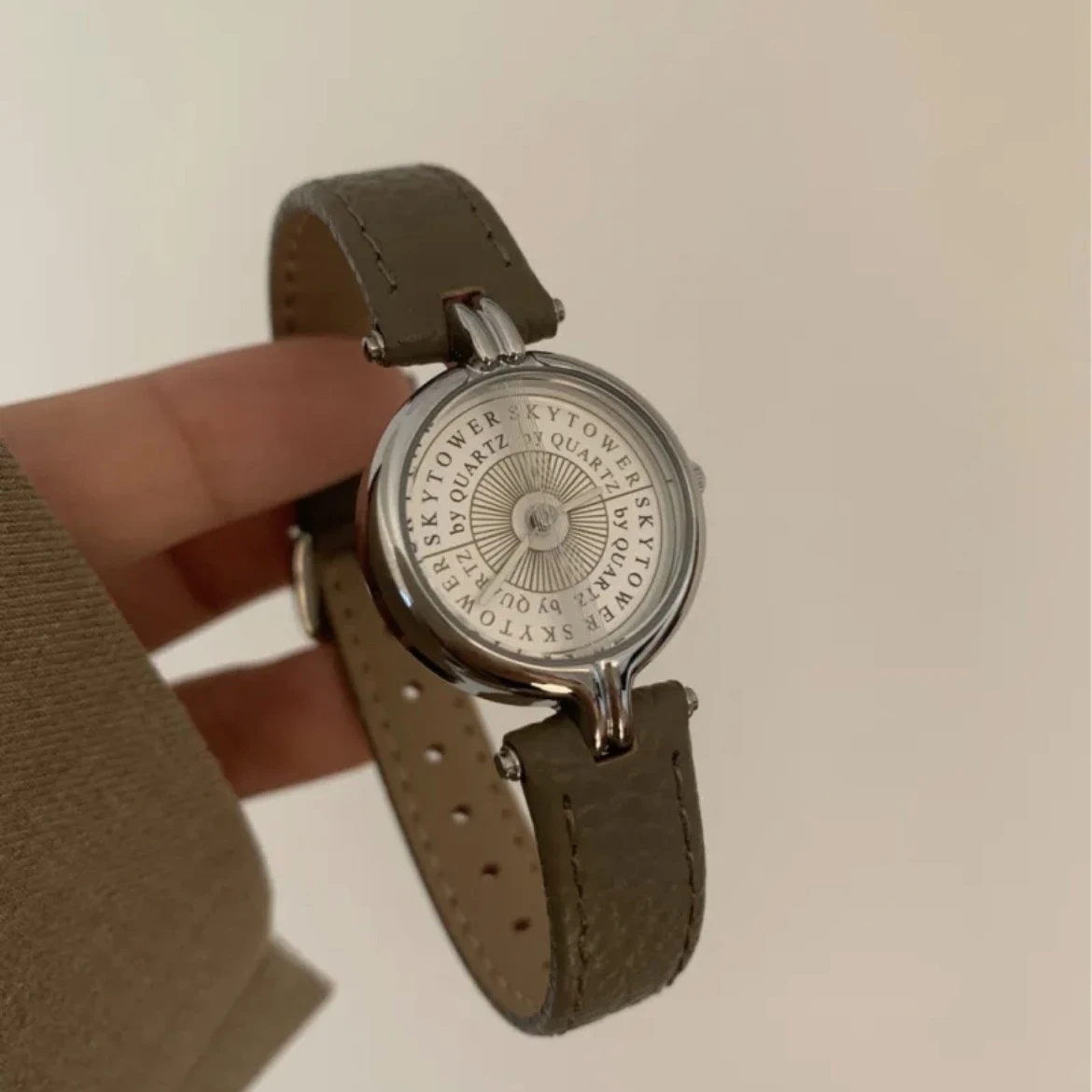 2024 발렌타인 데이 선물 새로운 여성용 시계 일본  - Luxury Watch With Leather Strap 리뷰 및 가격