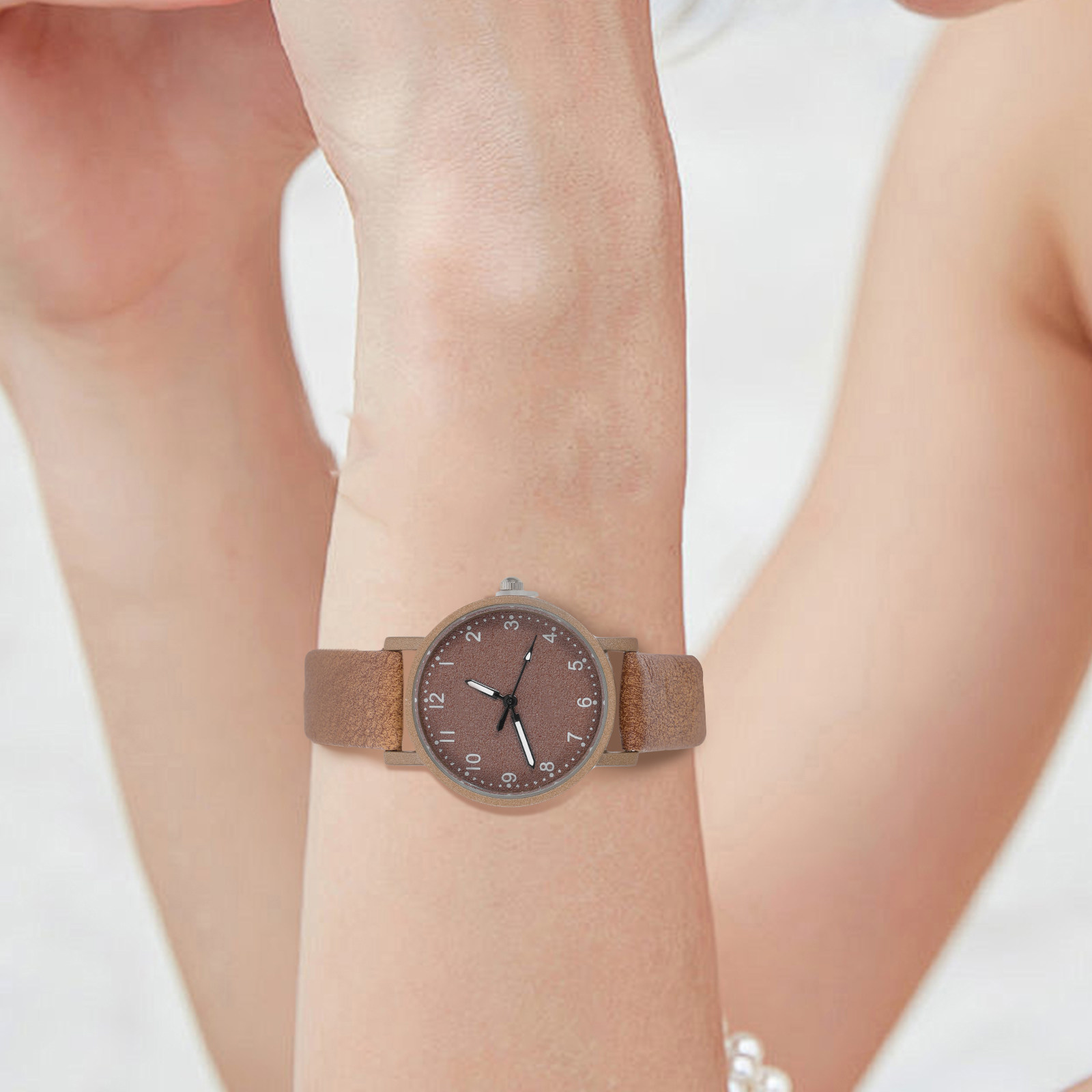 1Pcs 세련된 쿼츠 시계 여성 학생 브라운 페이스 슬 - Luxury Watch Gift For Her 리뷰 및 가격