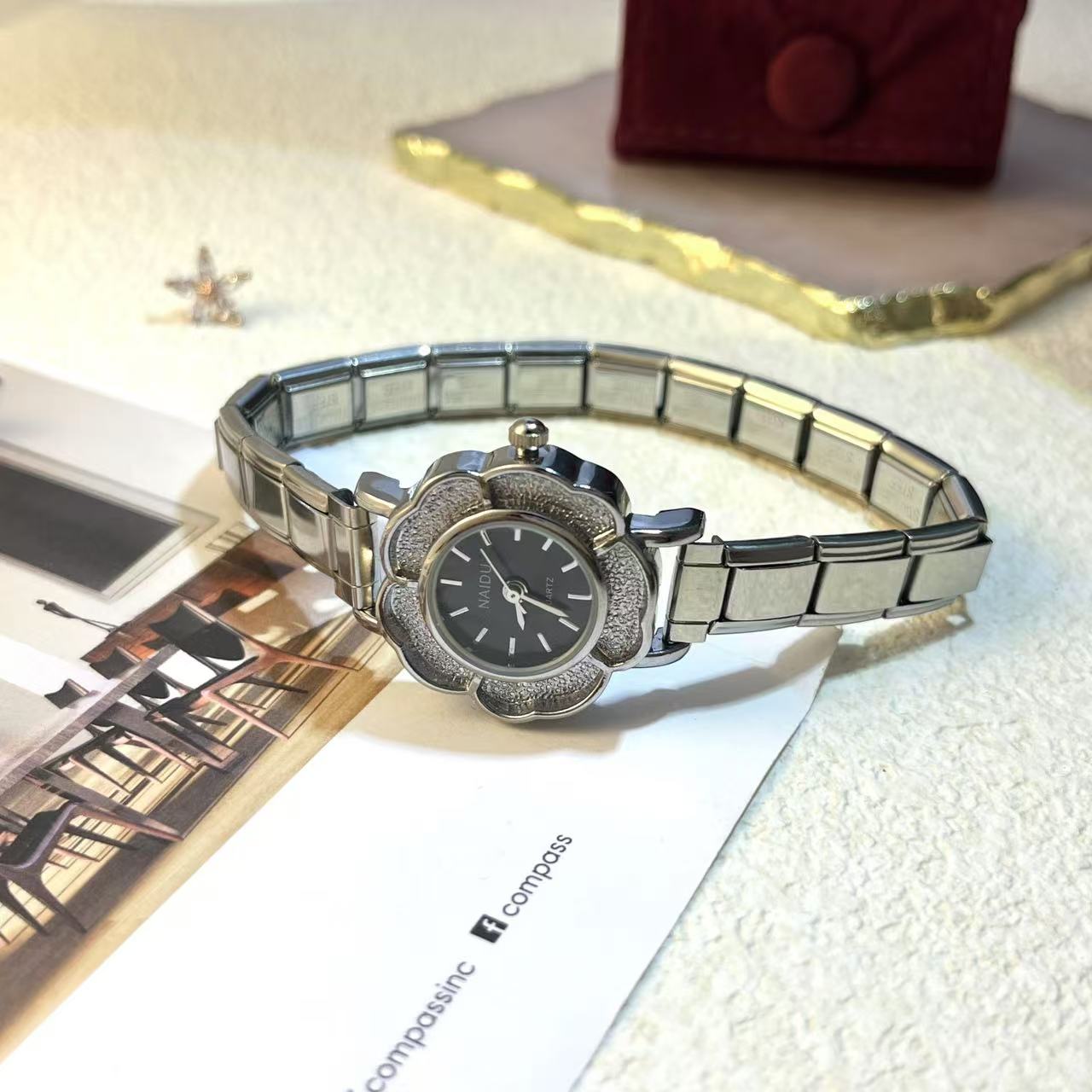 지르코니아 꽃 상감이있는 여성용 쿼츠 시계 럭셔리 세련 - Luxury Watch Gift For Her 리뷰 및 가격